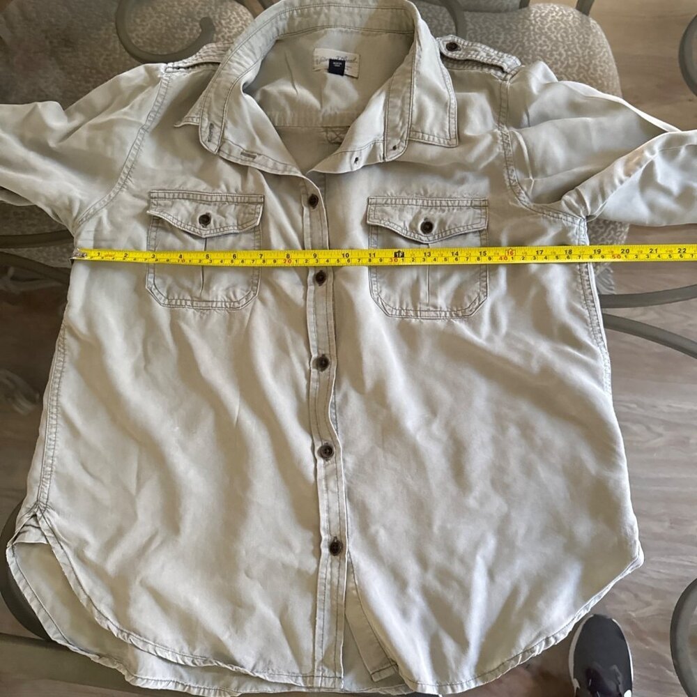 Universal Thread Womens Beige Button-Up Shirt Siz… - image 6